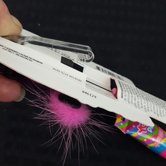 BOGO FREE FUZZY PETS LIP GLOSS BUBBLE GUM - Picture 3 of 6